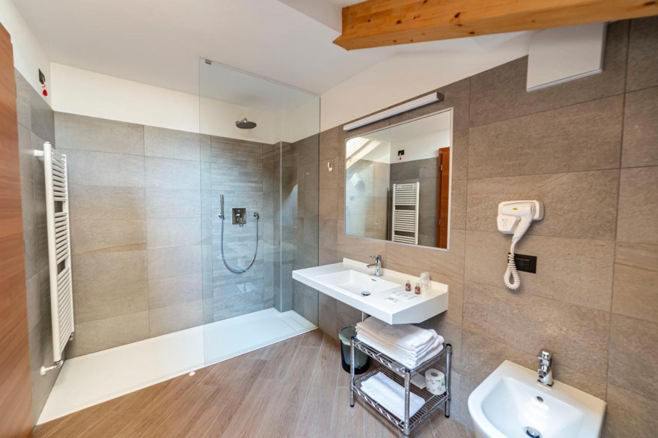 Hotel Garnì Paradisi - Wellness&Spa Mezzano Exteriör bild
