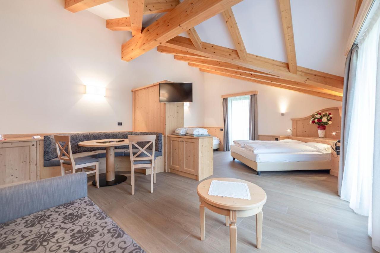 Hotel Garnì Paradisi - Wellness&Spa Mezzano Exteriör bild