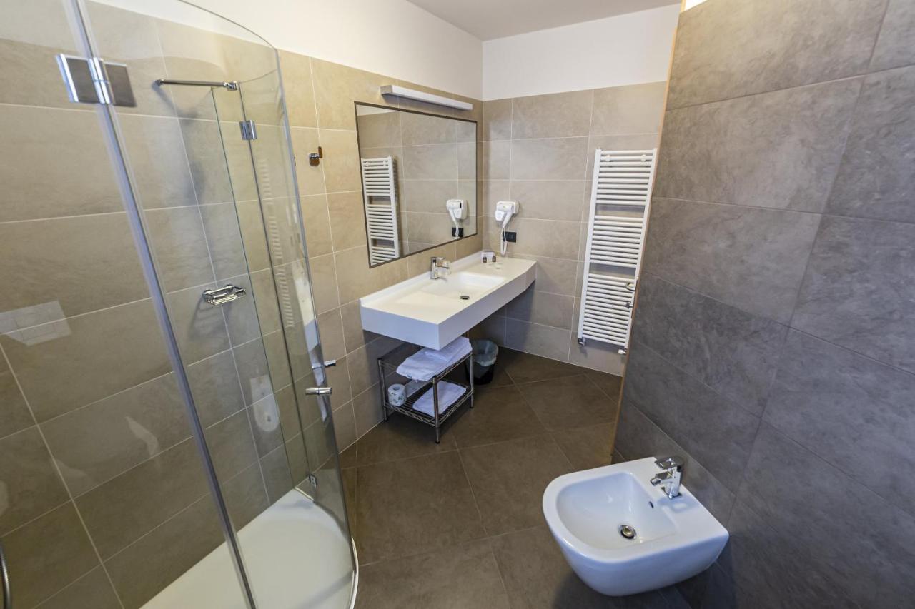 Hotel Garnì Paradisi - Wellness&Spa Mezzano Exteriör bild