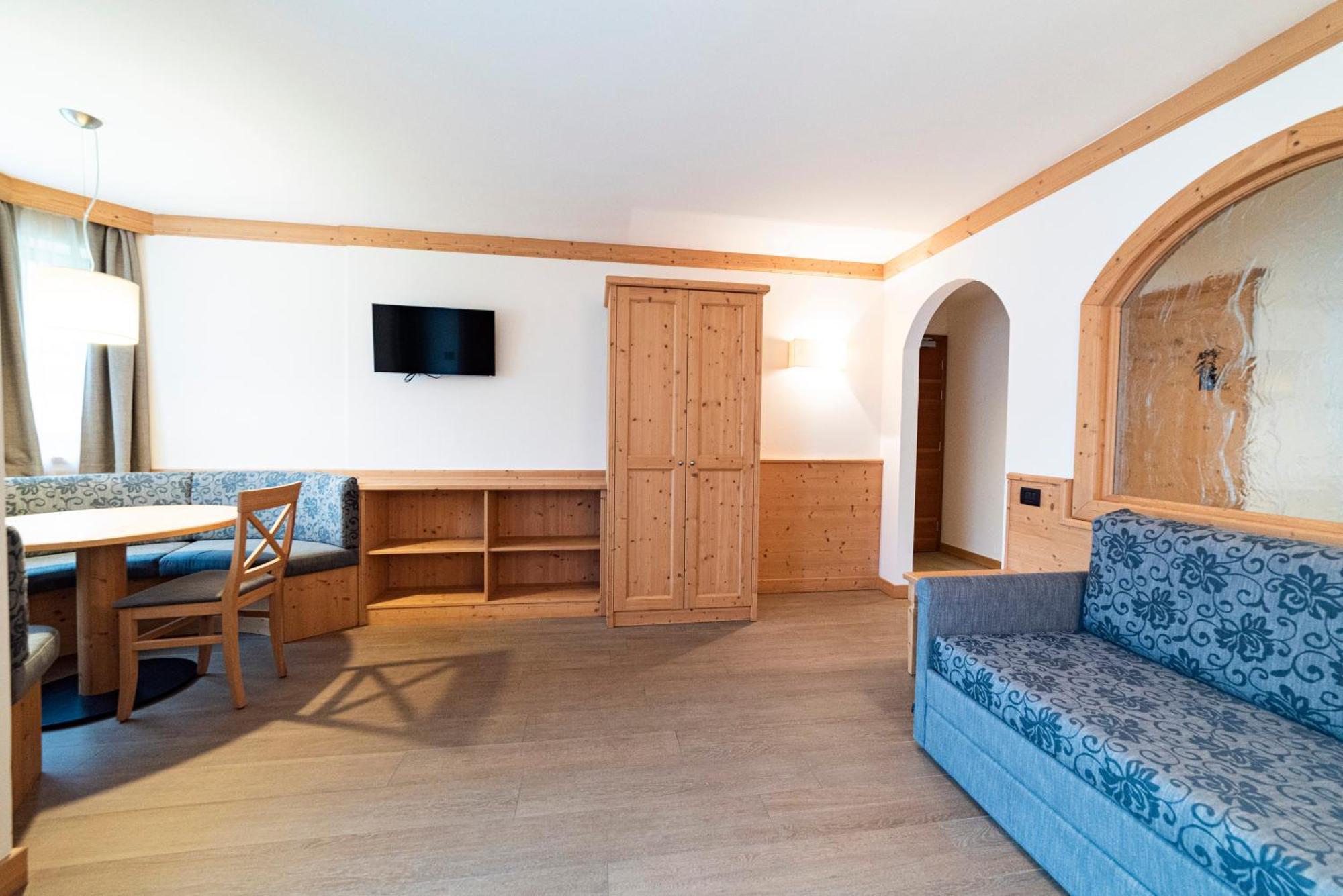 Hotel Garnì Paradisi - Wellness&Spa Mezzano Exteriör bild