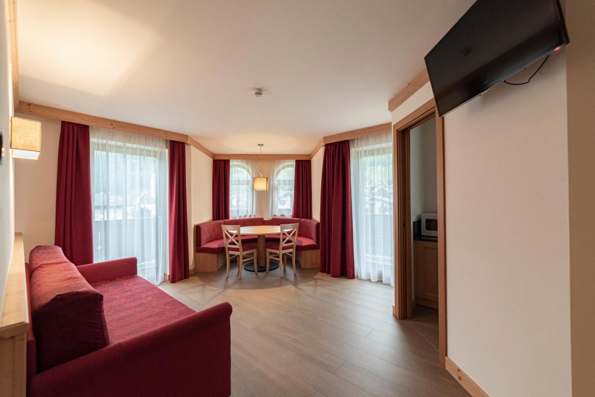 Hotel Garnì Paradisi - Wellness&Spa Mezzano Exteriör bild