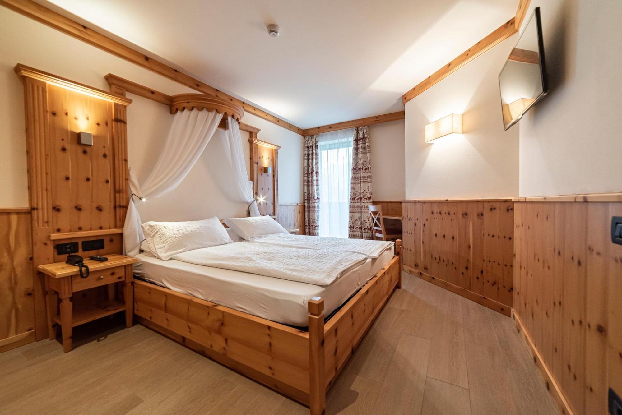 Hotel Garnì Paradisi - Wellness&Spa Mezzano Exteriör bild