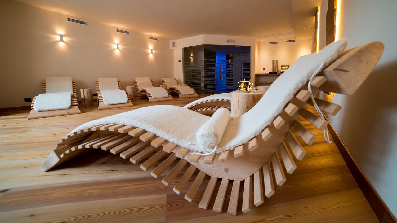 Hotel Garnì Paradisi - Wellness&Spa Mezzano Exteriör bild